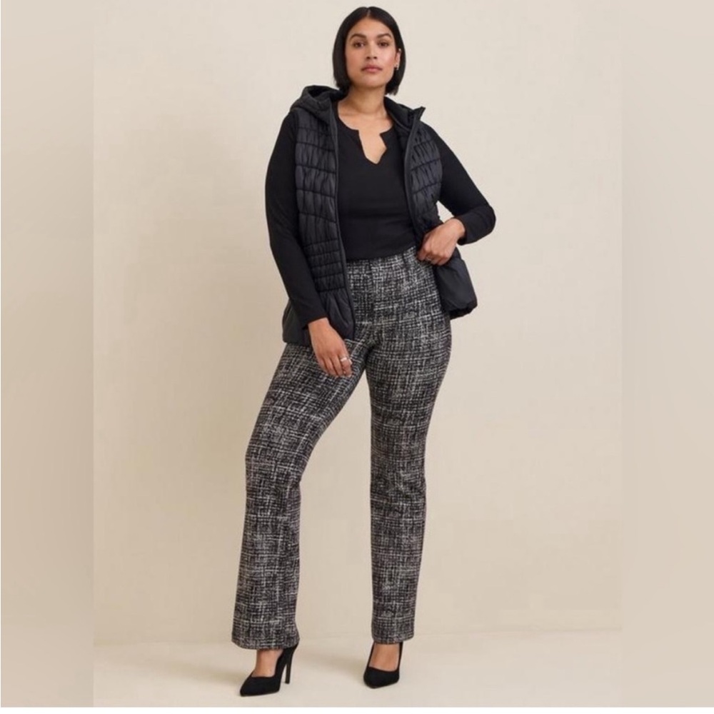 Torrid Bombshell Boot Studio Luxe Ponte High Rise Pant Sz 14 Plus Size